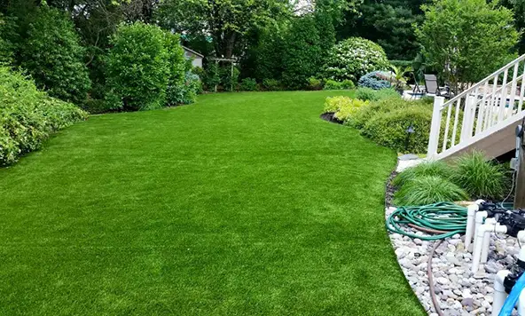 synlawn-sv-backyard-turf-installation-1 Backyard turf lawn installed by SYNLawn