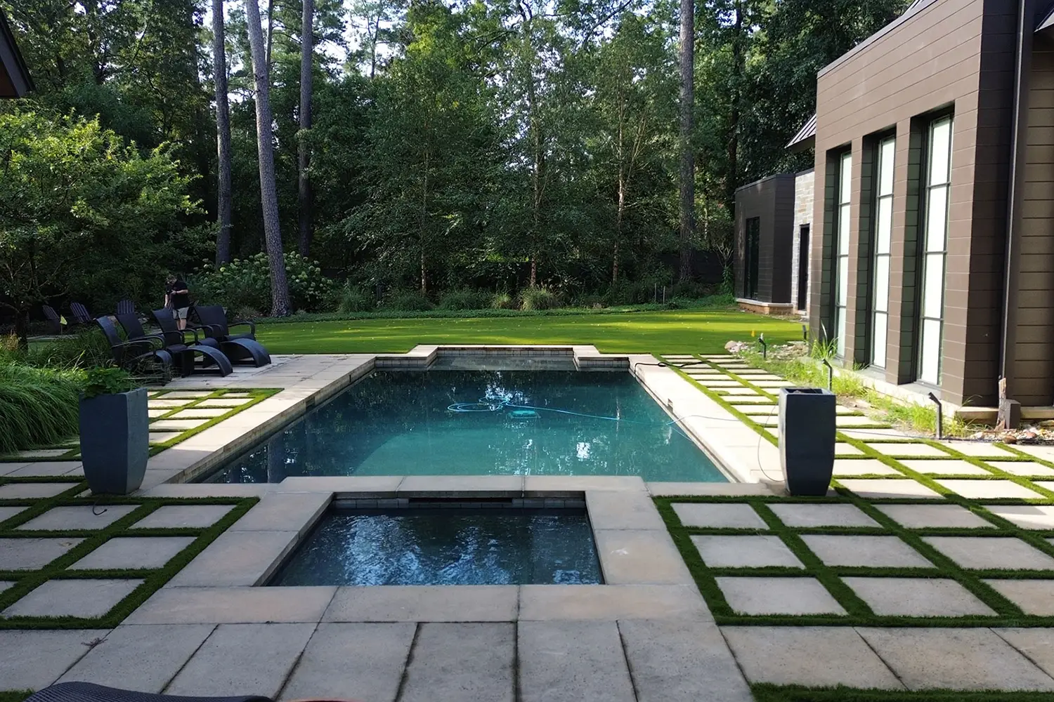 synlawn-sv-pool-area-artificial-grass-1 Artificial grass pool area from SYNLawn Silicon Valley