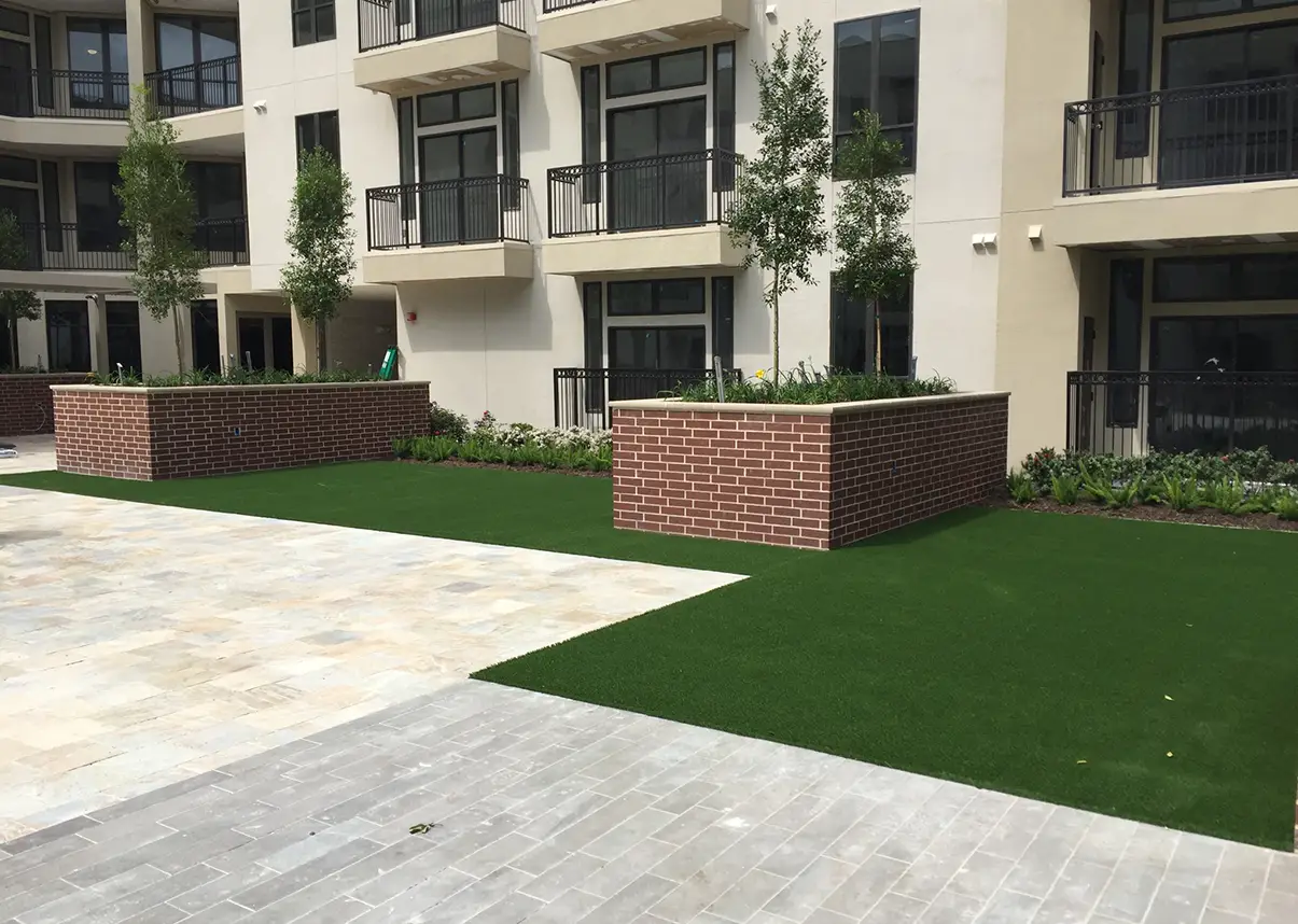 synlawn-sv-apartment-turf-img-6