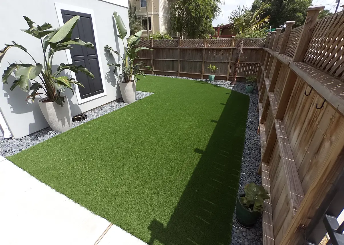 synlawn-sv-backyard-turf-lawn-img-7 Backyard turf from SYNLawn