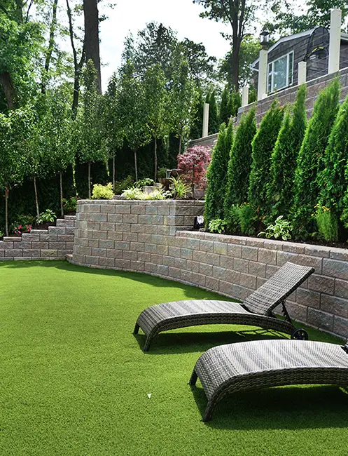 Artificial grass landscape installation from SYNLawn