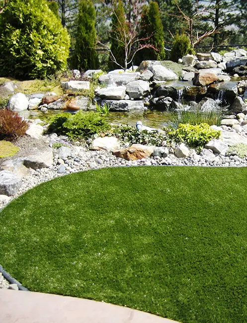 Artificial grass landscape installation from SYNLawn