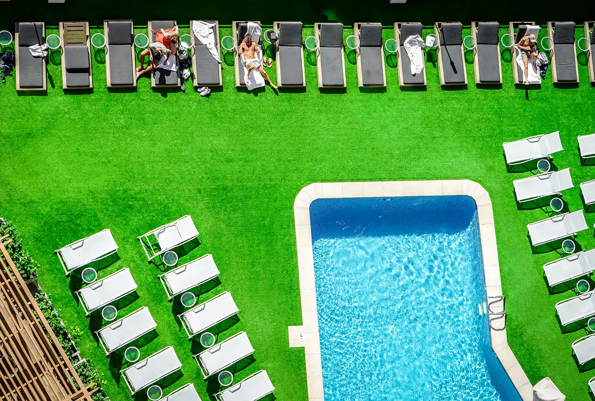 synlawn-sv-pool-area-img-11 Artificial grass pool area installed by SYNLawn