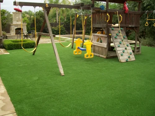 synlawn-playground-gal-installation-1
